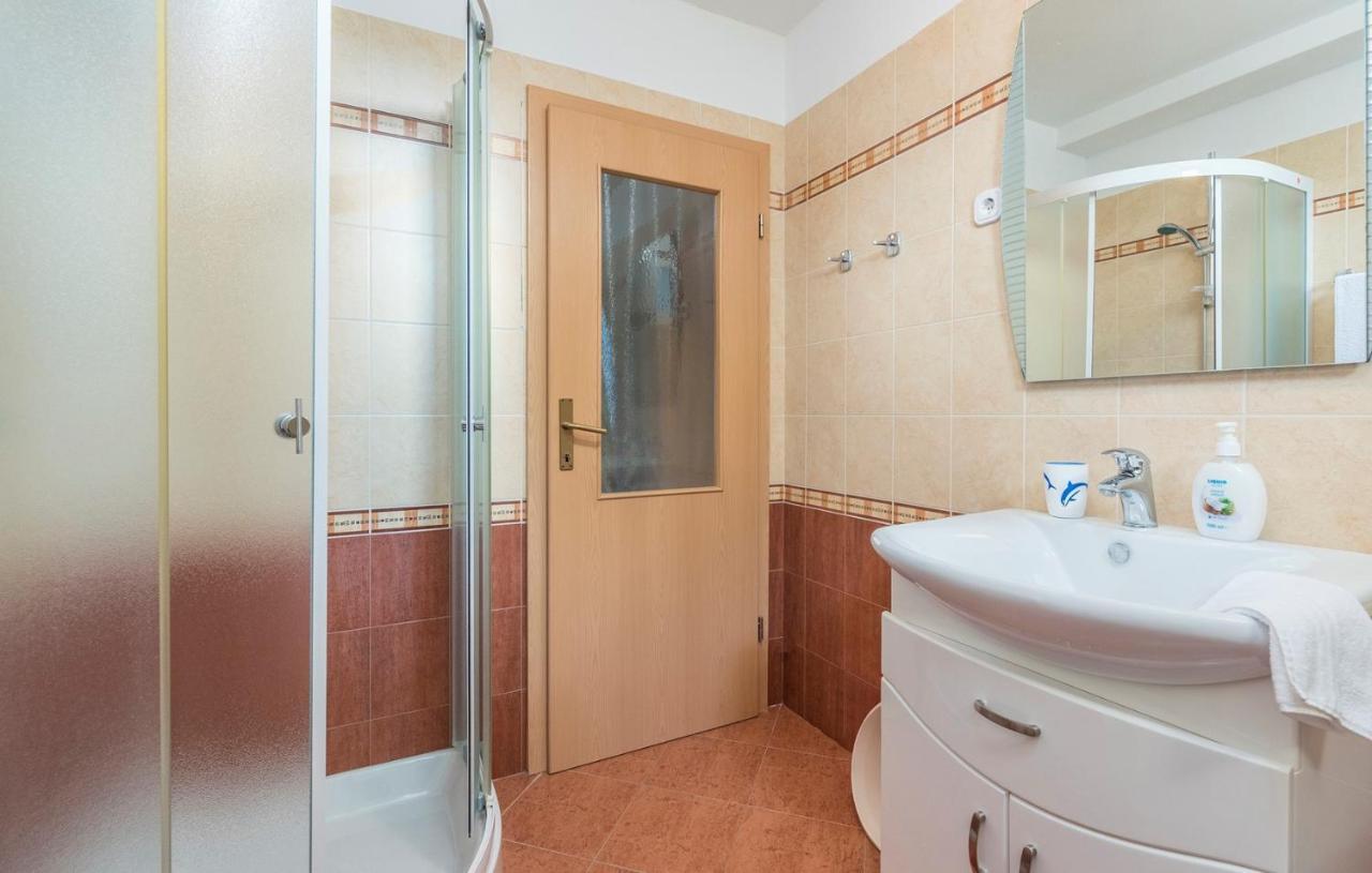 Apartment Nensi Poreč Exterior foto