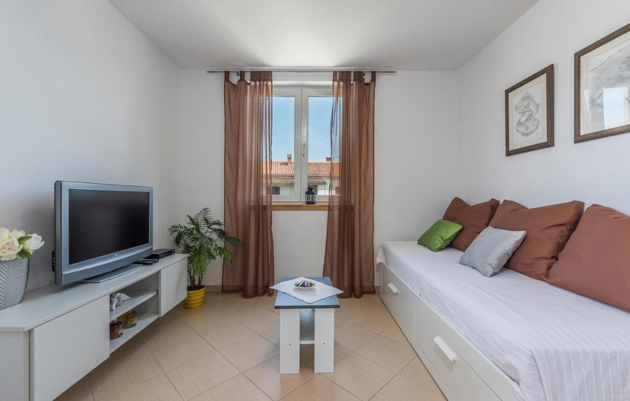 Apartment Nensi Poreč Exterior foto